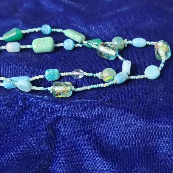 Green/ Blue Glass & Stone Beaded Necklace & Earrings - Picture 10 of 11